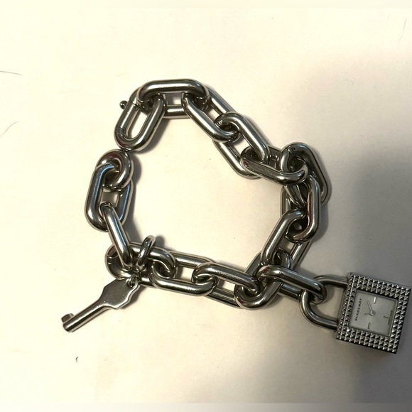 Burberry limited edition 90’s bracelet/charm watch main image 10